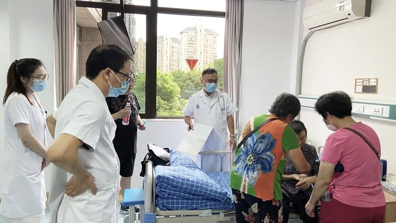 养老照护用具材质揭秘：如何选择最适合的？**