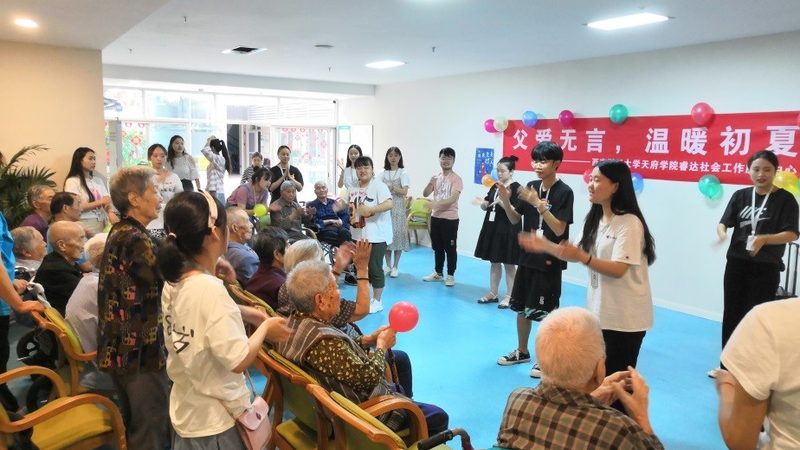 养老护理员证和护士证区别