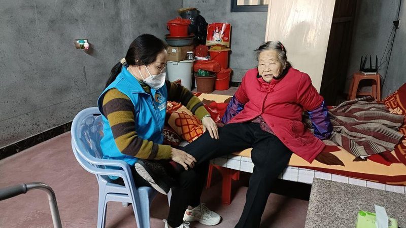 除了资质，品牌口碑也是衡量其优劣的重要标准。可以通过以下途径了解品牌口碑：
