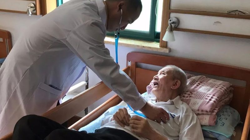 智慧养老平台加盟代理：揭秘加盟背后的关键要素